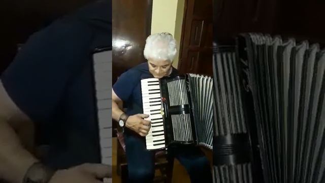 LUKAS TORREZ La pena del acordeonista смотреть онлайн