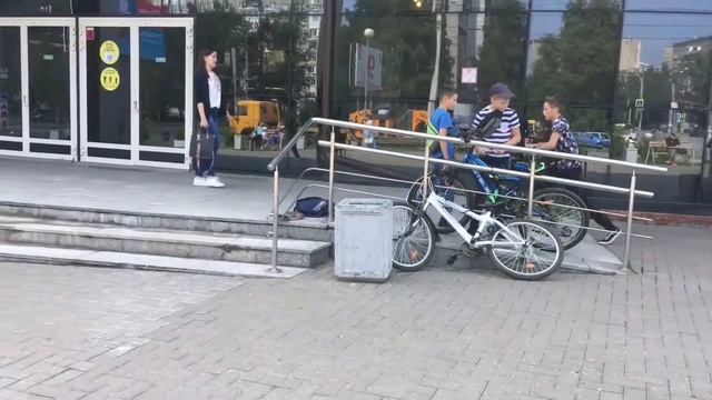 Стрит катка, детали за трюки))) Разбил часы(((( смотреть онлайн