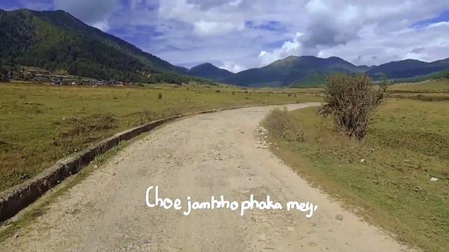 Gachi Bedho (Lyric Video)- Ugyen Norbu Lhendup смотреть онлайн