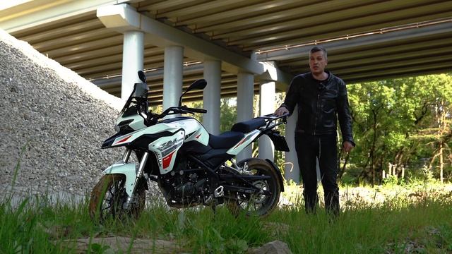 Benelli TRK 251 - восточный интервент или просто коммивояжер? смотреть онлайн