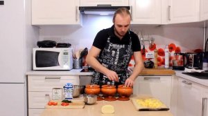 Мясо в горшочках (Свинина в горшочках)