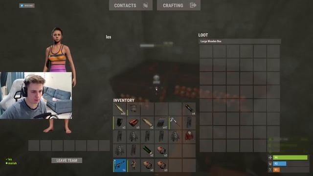 НАС РЕЙДЯТ В ОНЛАЙНЕ! ОТБИВАЕМСЯ на СТРИМЕ в RUST/РАСТ смотреть онлайн