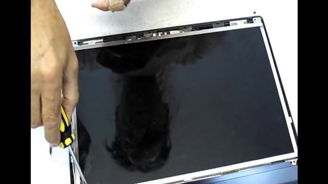 how2 replace a 15.6inch led/tft to a Lenovo g575 part-1 смотреть онлайн
