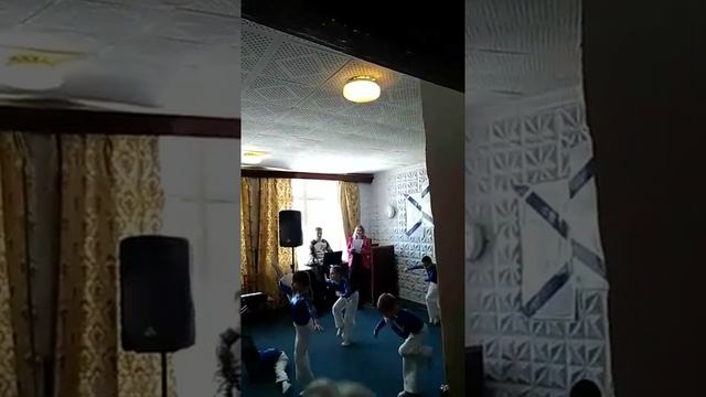 Танец гномы смотреть онлайн