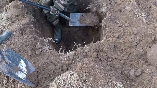 Пришлось копать втроём этот чёткий сигнал! В поиске старины! смотреть онлайн