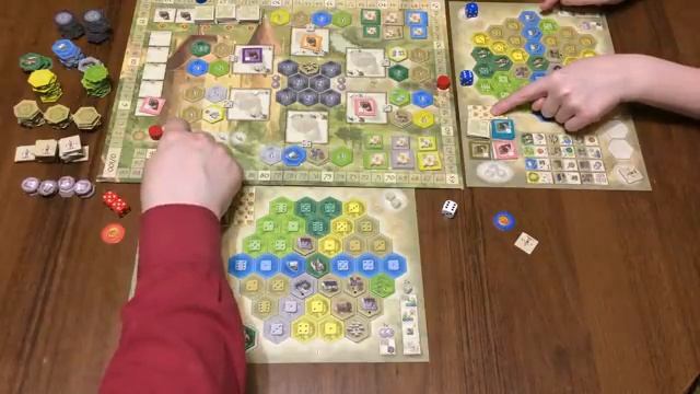 Играем в настольную игру Замки Бургундии (The Castles of Burgundy) смотреть онлайн