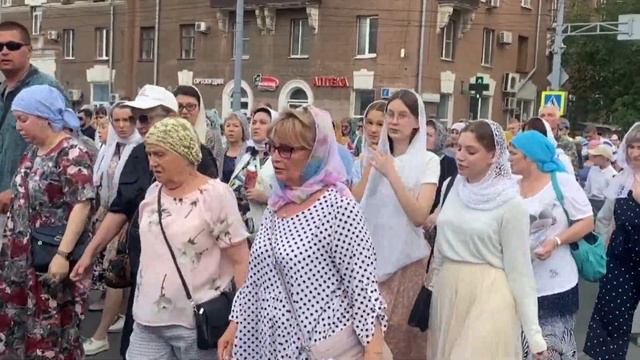 В Орске проходит Крестный ход 3 смотреть онлайн