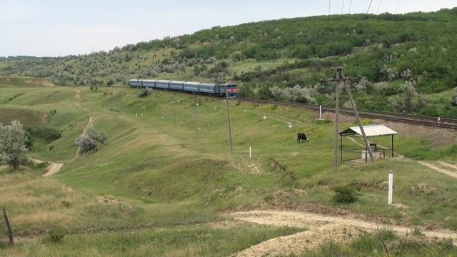 [CFM] 3TE10M-1249 Поезд 105Ь, Кишинёв — Бухарест / Train n° 105Ь (Chisinau-Bucharest) смотреть онлайн