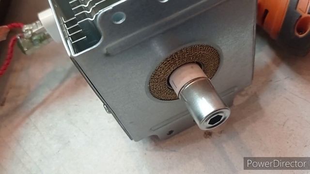 Искрит микроволновка смотреть онлайн