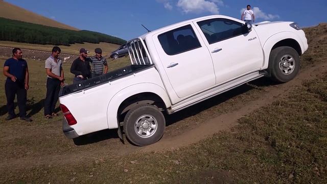 туарег киа соренто тойота хайлюкс смотреть онлайн