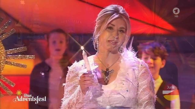 Beatrice Egli - Friendenslichtlied (Das Adventsfest der 100.000 Lichter 2020) смотреть онлайн