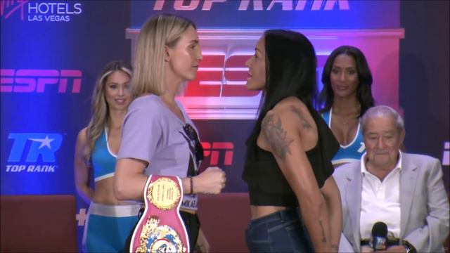 MIKAELA MAYER STARES DOWN ERICA FARIAS WITH A SMILE; SIZES HER UP DURING FACE OFF смотреть онлайн