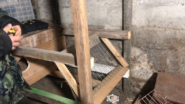 ПОСТРОИЛИ НОВЫЙ ДОМ ДЛЯ КРОЛИКОВ В ДЕРЕВНЕ! КАК ПРАВИЛЬНО ВЫПАИВАТЬ КОЗЛЯТ ПРИ ОТЛУЧЕНИИ ОТ МАТЕРИ? смотреть онлайн