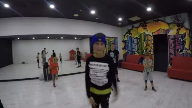 Брейкданс дети. Школа танцев ArmenyCasa Белгород смотреть онлайн