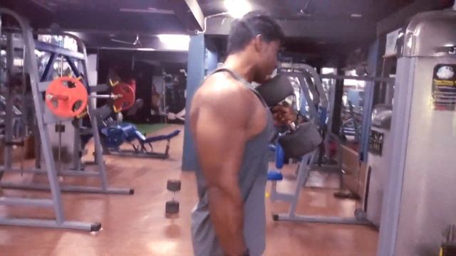 The Arnold Schwarzenegger Biceps And Triceps Superset Workout