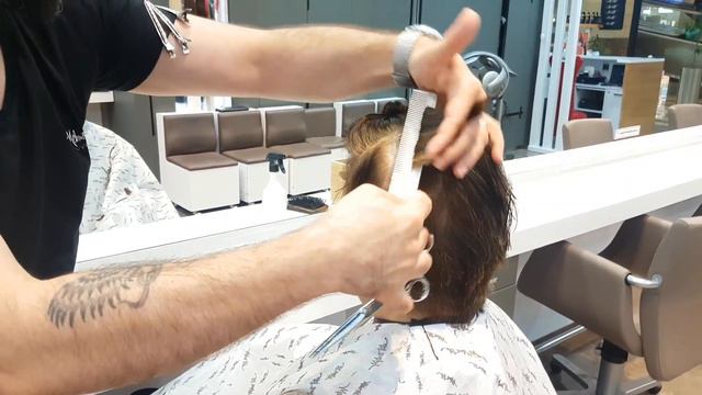 Kısa Saç Kesimi Yüz Hatlarına Göre Saç Kısa Kesimi Nasıl Yapılır смотреть онлайн