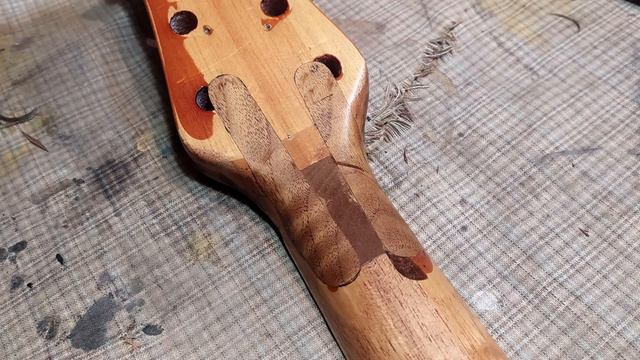 Broken Headstock (Stagg Ovation copy) смотреть онлайн