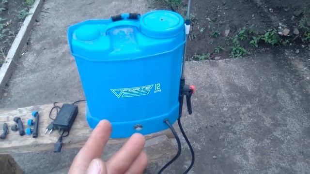 Опрыскиватель аккумуляторный.