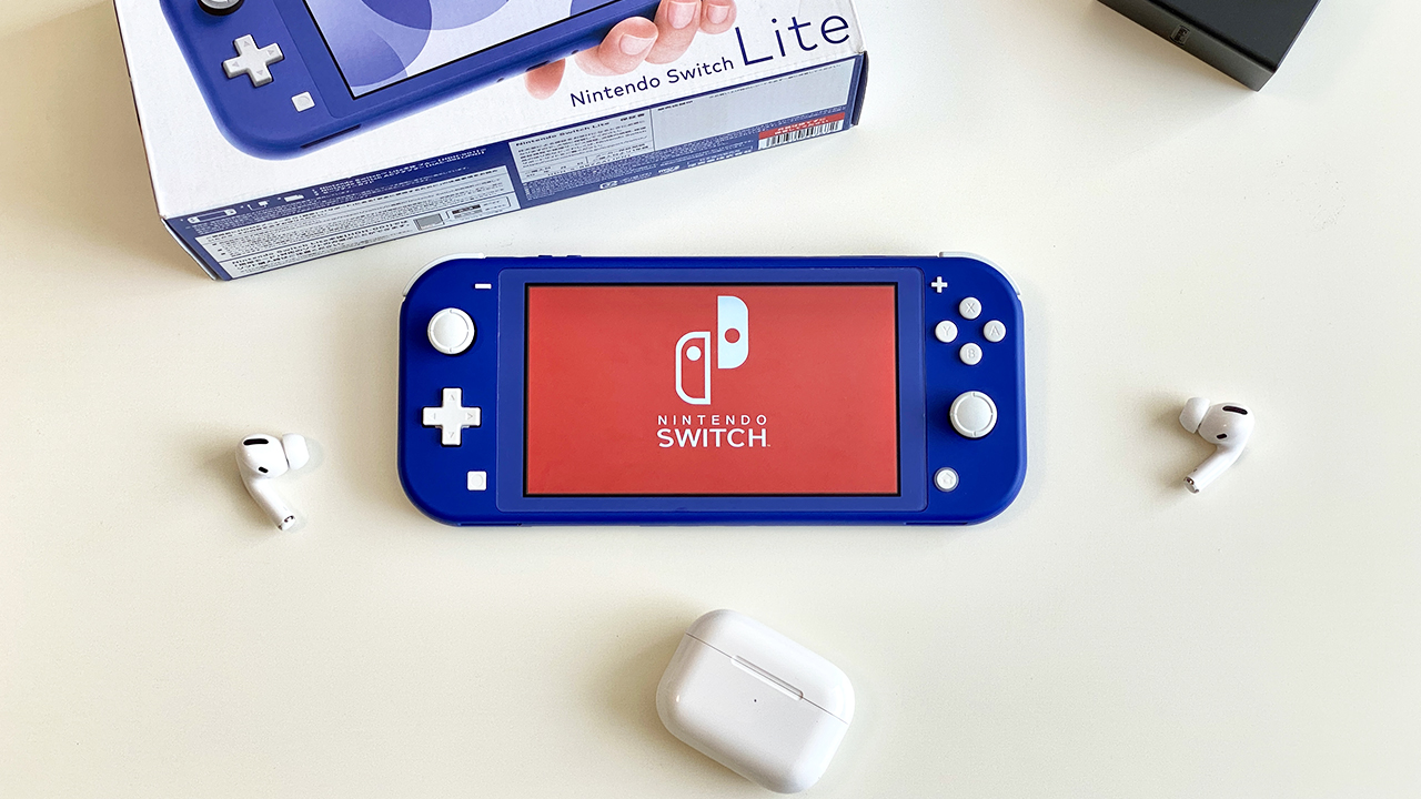 Распаковка и первое впечатление от японского Nintendo Switch Lite в 2022 году (1 часть) смотреть онлайн
