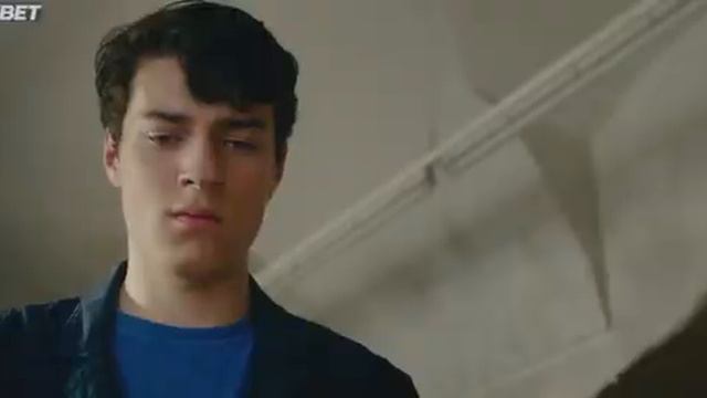 Супер комедия "Помогите,я уменьшила своих друзей" смотреть онлайн