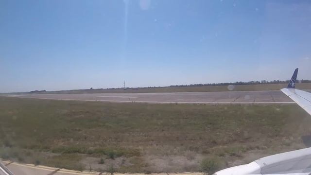 Landing in Odessa airport смотреть онлайн