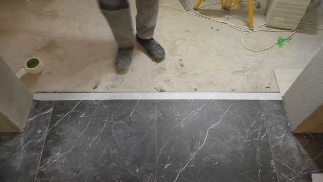 Секрет красивой раскладки ПЛИТКИ!! Укладка плитки на пол!!! смотреть онлайн