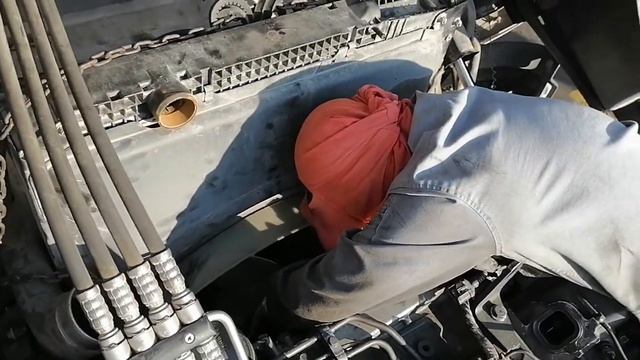 How to fixed radiator of Mercedes-Benz actros 2040 mp3 смотреть онлайн