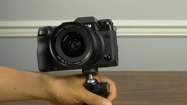 Vlogging with Fuji X-H1 vs X-T20 - Solo Content Creation смотреть онлайн
