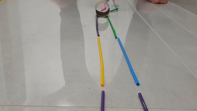 Racing Pom Pom Balls/Game for kids/Simply fun for boys, girls and parents смотреть онлайн