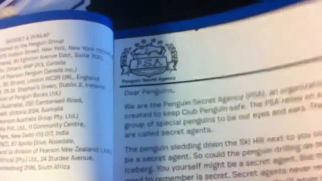 Club Penguin Elite Penguin Force Card Game and Spy Handbook смотреть онлайн