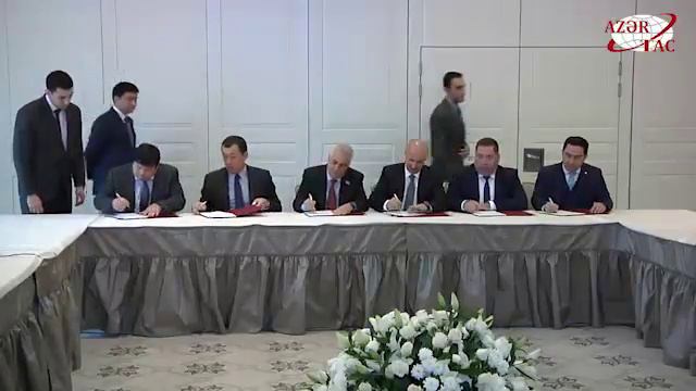 Тарифы перевозок по железной дороге Баку Тбилиси Карс снижены смотреть онлайн