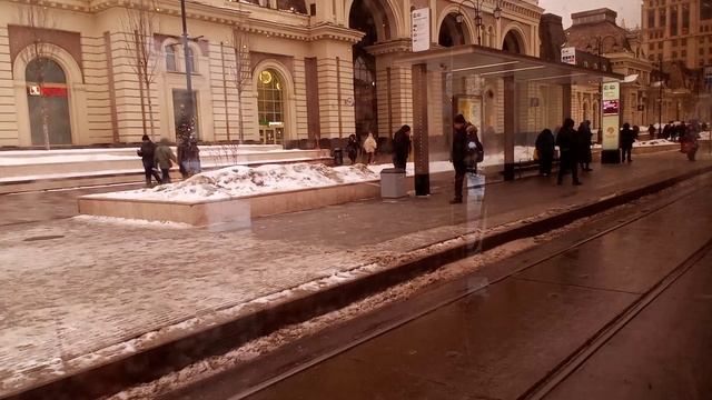 18.01 Поездка на Новогоднем трамвае Витязь-М Маршрут А Новоконная пл. - Метро Чистые Пруды Москва смотреть онлайн