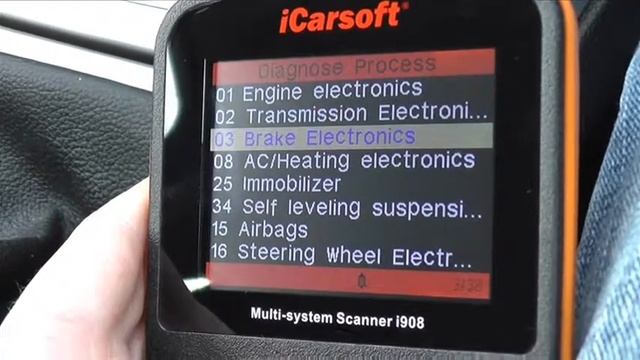 Diagnose Audi A4 with Icarsoft i908 Multi System Scanner смотреть онлайн