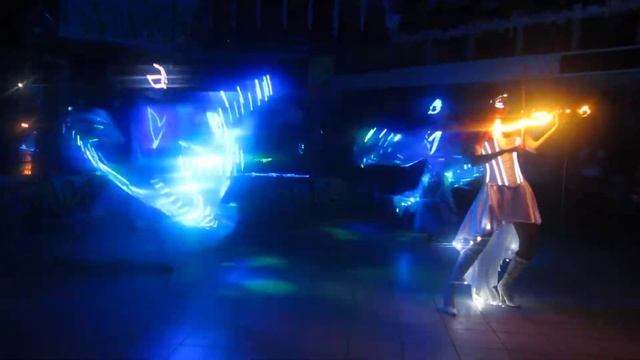 светодиодное шоу "Скрипка и крылья" Элис Шоу смотреть онлайн