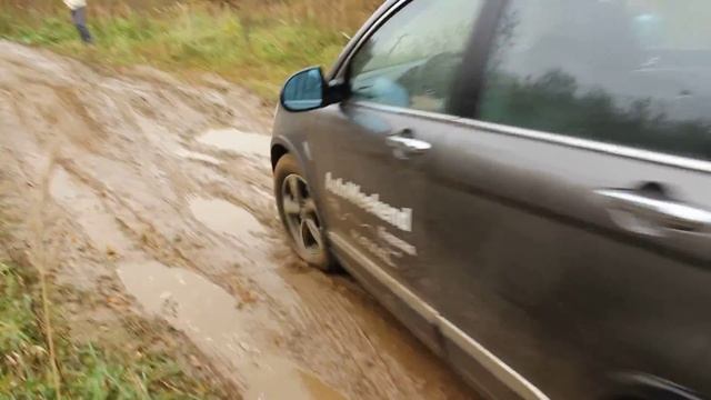 Легкое бездорожье на Haval H6 4WD смотреть онлайн