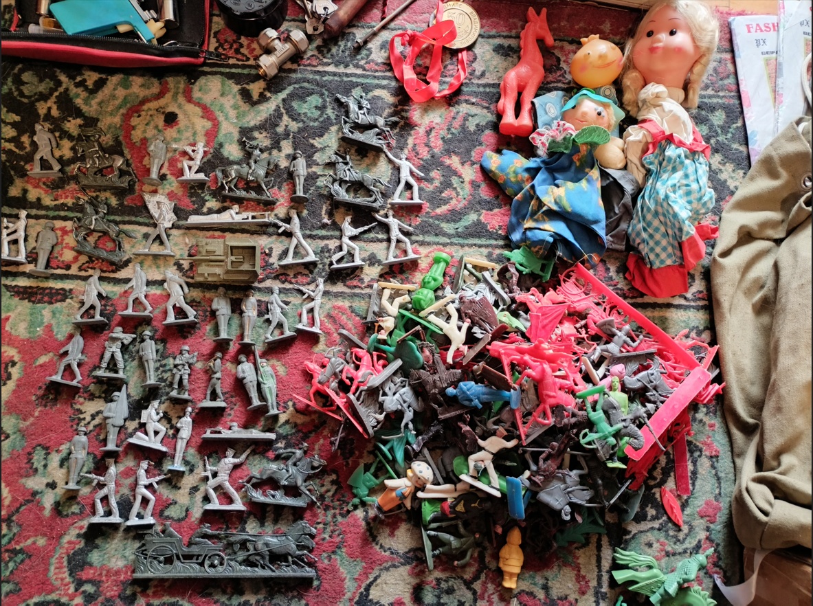 Как я зарабатываю лазая по мусоркам Москвы смотреть онлайн