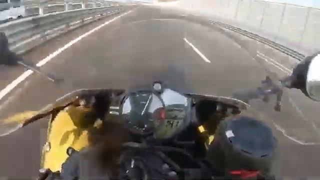 Заруба Vlada 1000rr и Diablo r1. смотреть онлайн