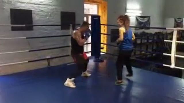 Кикбоксинг с Люсей Беляевой! смотреть онлайн