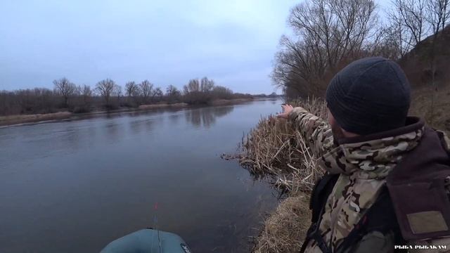 ЛОВЛЯ ЩУКИ С ЛОДКИ НА МЕЛКОВОДЬЕ | СПИННИНГ 2020. смотреть онлайн