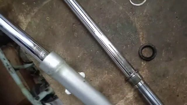 Экспресс ремонт передней вилки , мопед ???Delta Alfa. Замена масла и сальников. смотреть онлайн