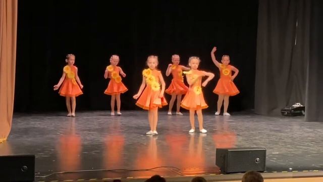 Танец «Кадриль» танцевальная студия Импульс 14.04.2021 смотреть онлайн