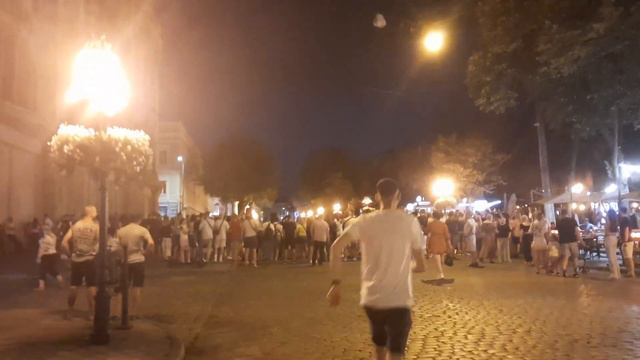 Одесса 5 минут назад. ЧТО ПРОИСХОДИТ НА ДЕРИБАСОВСКОЙ! ЭТО НУЖНО ВИДЕТЬ! смотреть онлайн