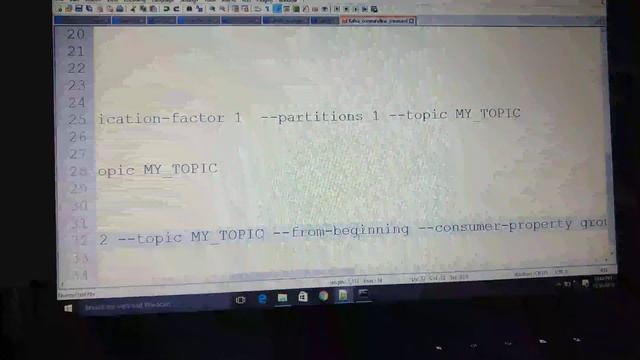 Kafka producer , consumer practical view through commandline смотреть онлайн