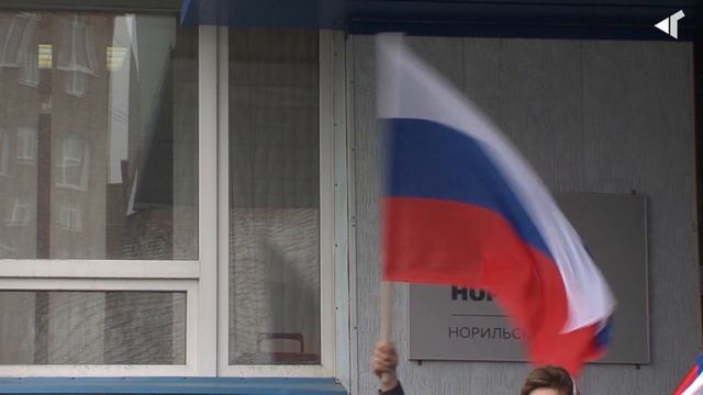 1106 ФЛЕШМОБЫ КО ДНЮ РОССИИ смотреть онлайн