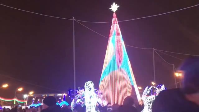 Новогоднее настроение //Ёлка в Гомеле смотреть онлайн