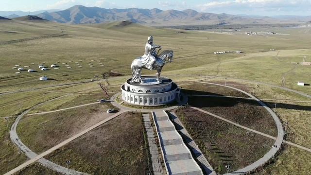 Самая высокая конная статуя в мире. Чингисхан. смотреть онлайн