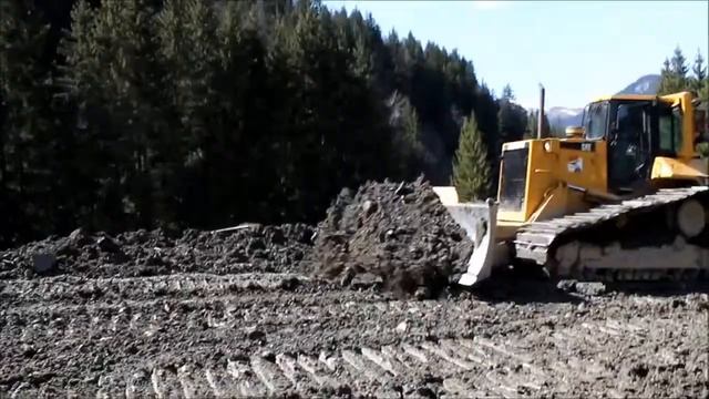 Планировка бульдозером Caterpillar D6M LGP смотреть онлайн