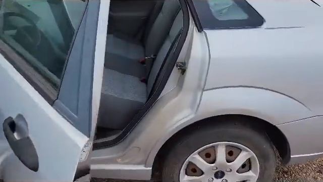 GovDeals: 2005 Ford Focus ZX4 S смотреть онлайн