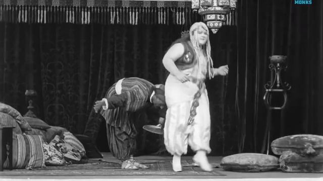 A Night in the Show 1915 Charlie Chaplin Charlotte Mineau Edna Purviance смотреть онлайн
