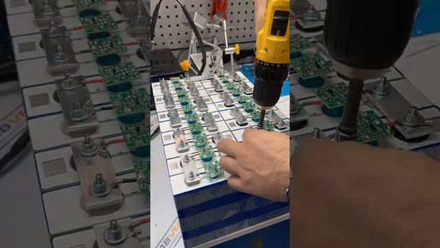 LiFePO4 60V 8O смотреть онлайн